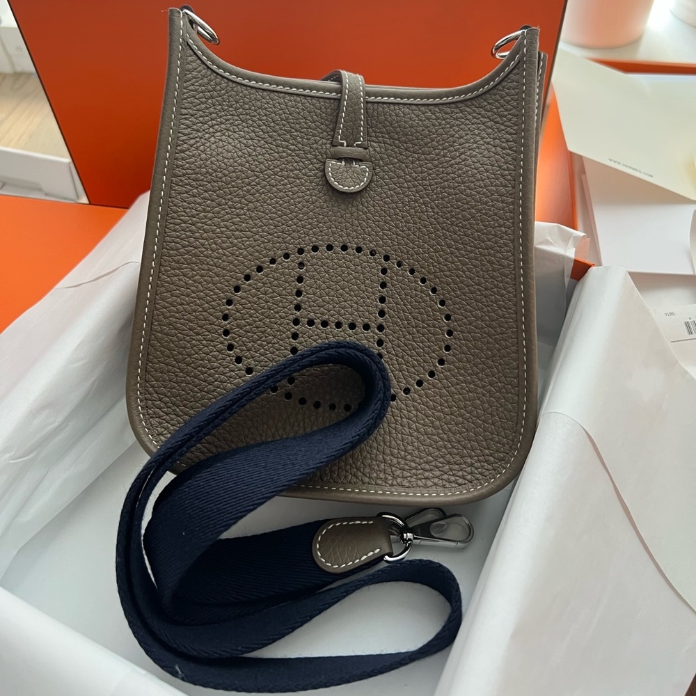 Hermes Mini Evelyne TPM 16